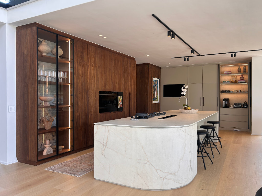 Modern Style Kitchen Cupboards